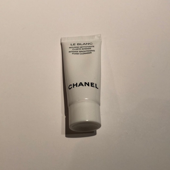 CHANEL Other - Chanel Le Blanc brightening foam cleanser sample CHANEL Other - Chanel Le Blanc brightening foam cleanser sample